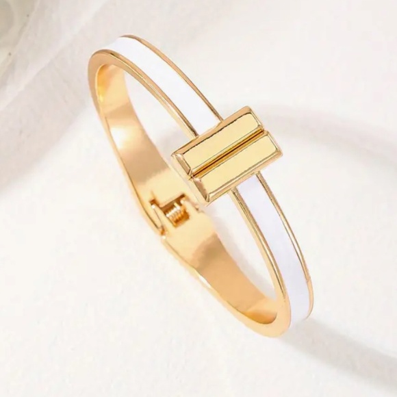 Spring Clasp Bangle - Designer Inspired - Picture 7 of 9